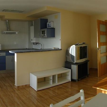 Apartamentos Enériz Habitación foto