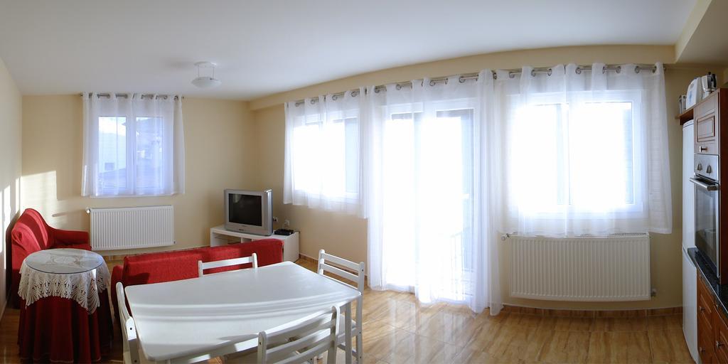 Apartamentos Enériz Habitación foto